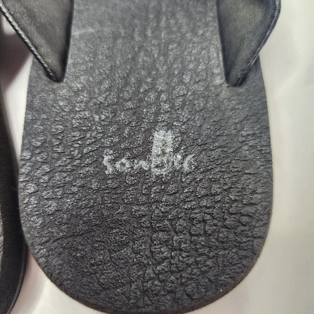 Sanuk these sandals